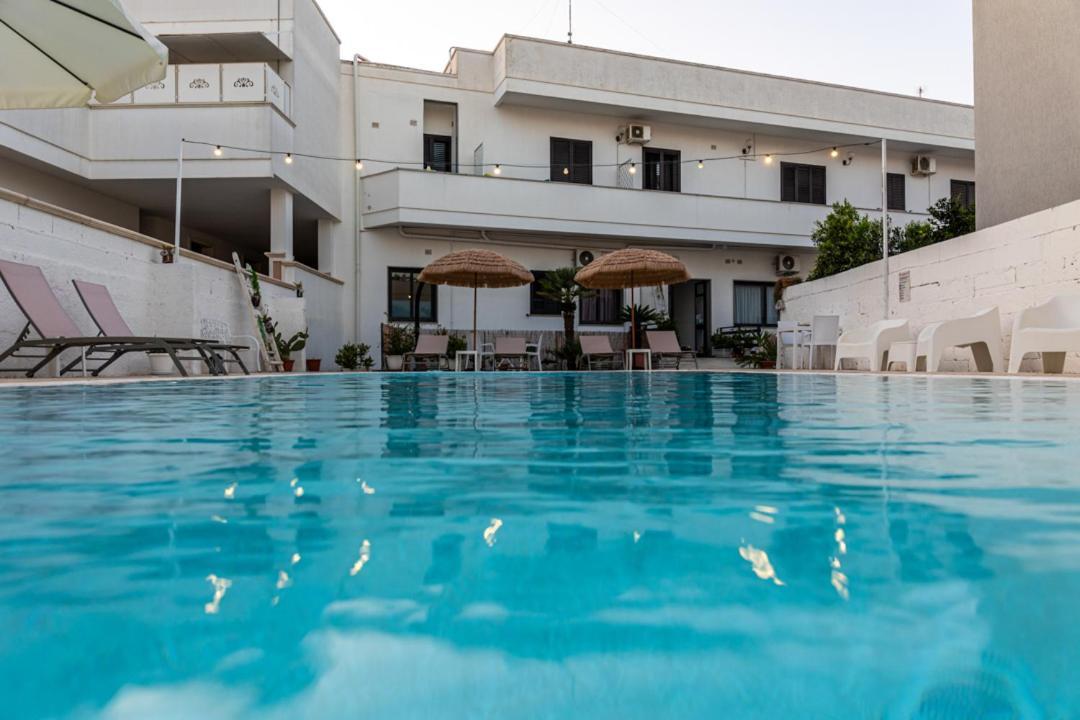La Gemma Del Salento Rooms&Apartments Racale Exterior foto